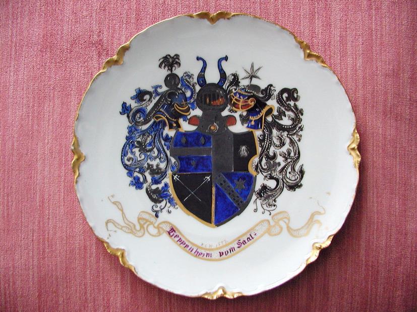 resized_r3018552=Family Crest plate-a+AL.jpg